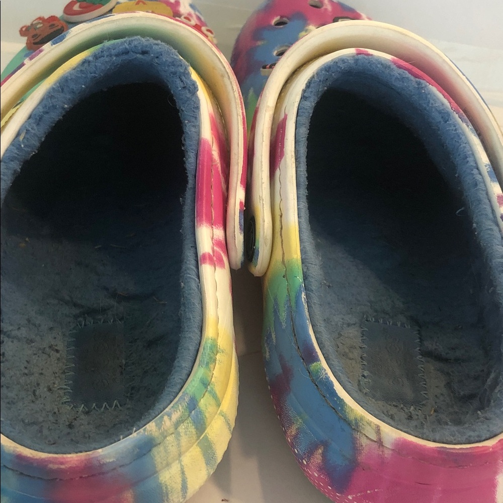 Crocs Tye Dyed Clogs with Charms Pink, Blue, Yellow & White - Picture 9 of 9